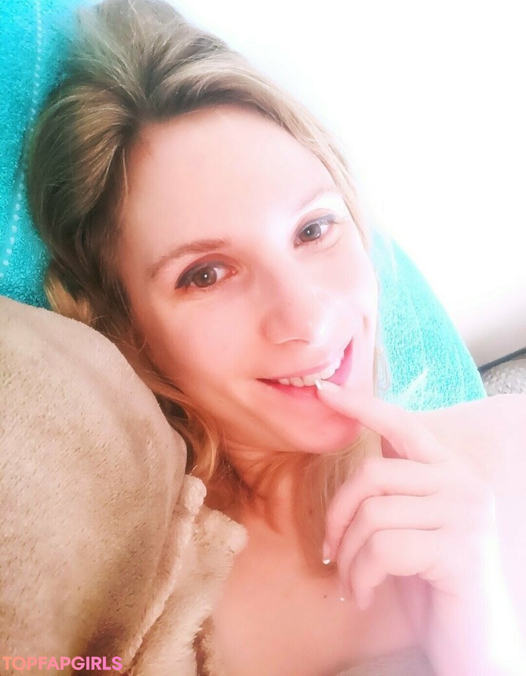 Foto desnuda filtrada de OnlyFans de Ellyedelweiss #112 Foto desnuda filtrada de OnlyFans de Ellyedelweiss #112