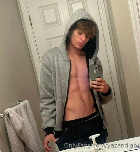 Foto desnuda filtrada de OnlyFans de Yazandiab