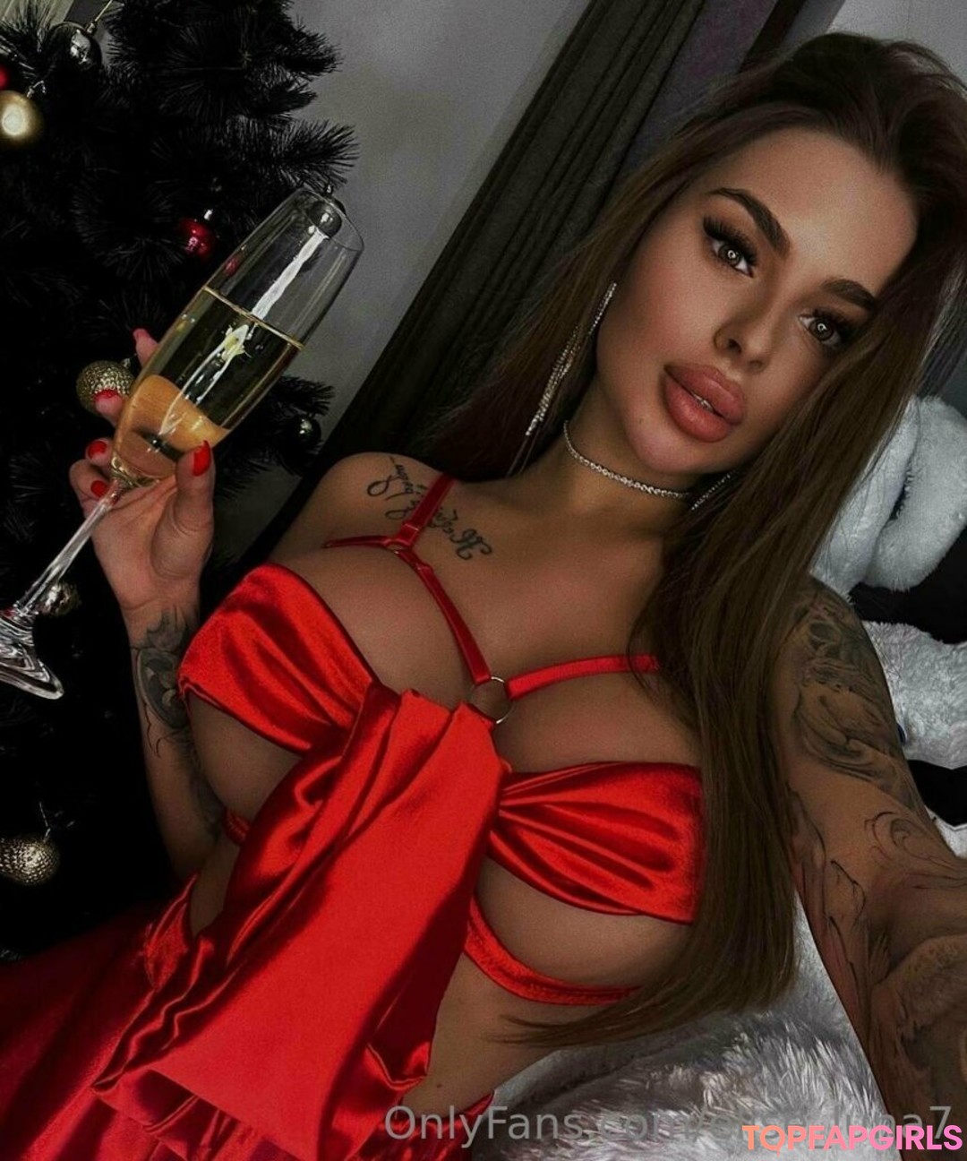 Foto desnuda filtrada de OnlyFans de Eliseluna7 #16 Foto desnuda filtrada de OnlyFans de Eliseluna7 #16