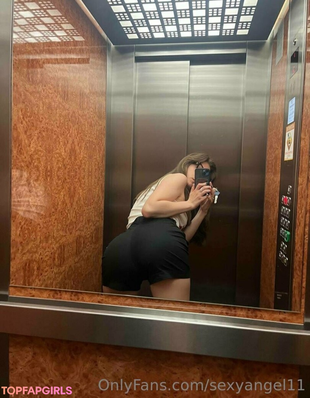 Foto desnuda filtrada de OnlyFans de Sofiaa2307 #27 Foto desnuda filtrada de OnlyFans de Sofiaa2307 #27