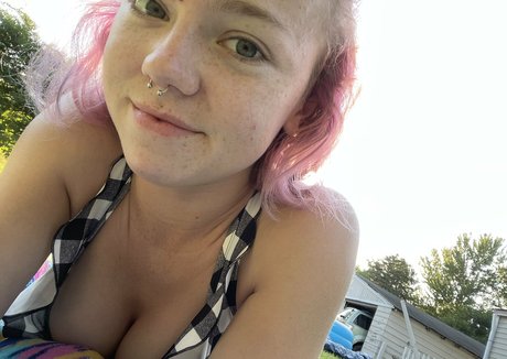 Junestrawberriesfree