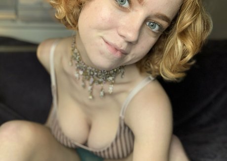 Foto desnuda filtrada de OnlyFans de Junestrawberriesfree