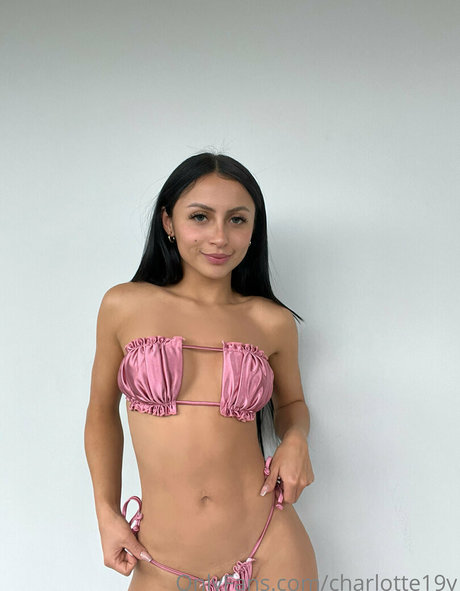 Foto desnuda filtrada de OnlyFans de Charlotte19y