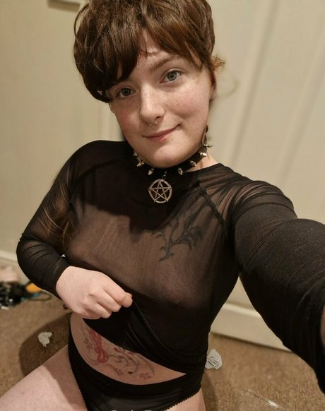 Transgirlakira