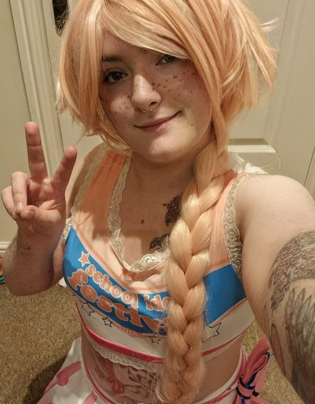 Transgirlakira