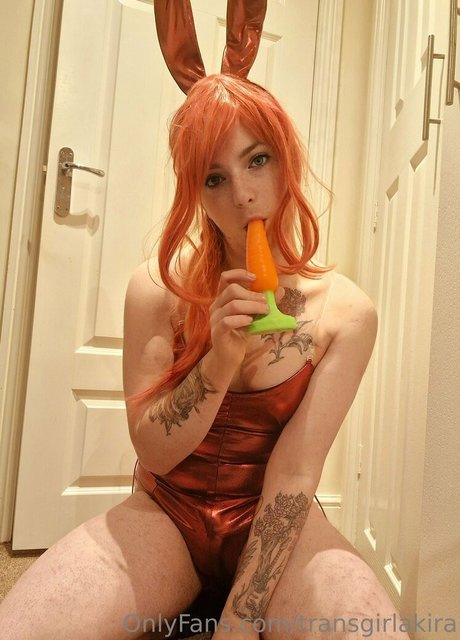 Transgirlakira