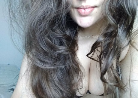 Foto desnuda filtrada de OnlyFans de Mirellastarkfree