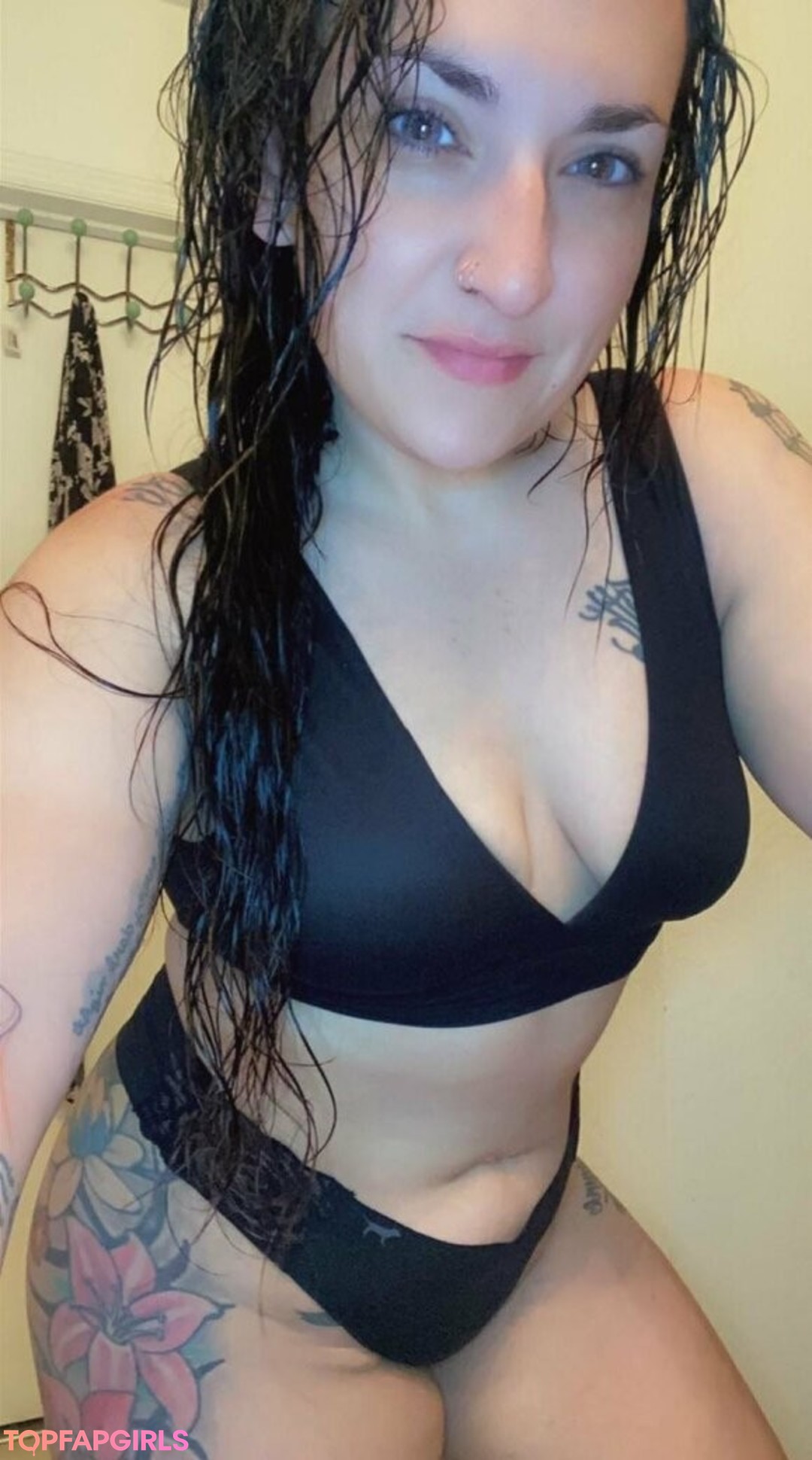 Foto desnuda filtrada de OnlyFans de Itsmellybaybee #1 Foto desnuda filtrada de OnlyFans de Itsmellybaybee #1