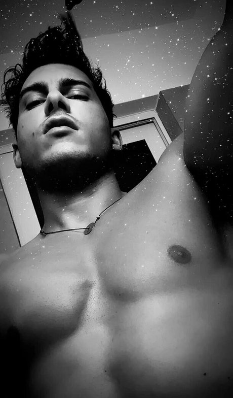 Foto desnuda filtrada de OnlyFans de Alexandrosr