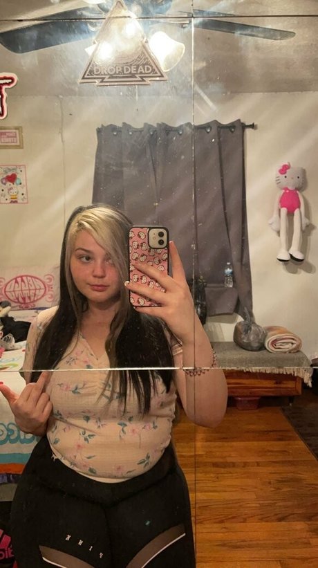 Foto desnuda filtrada de OnlyFans de Fakenips