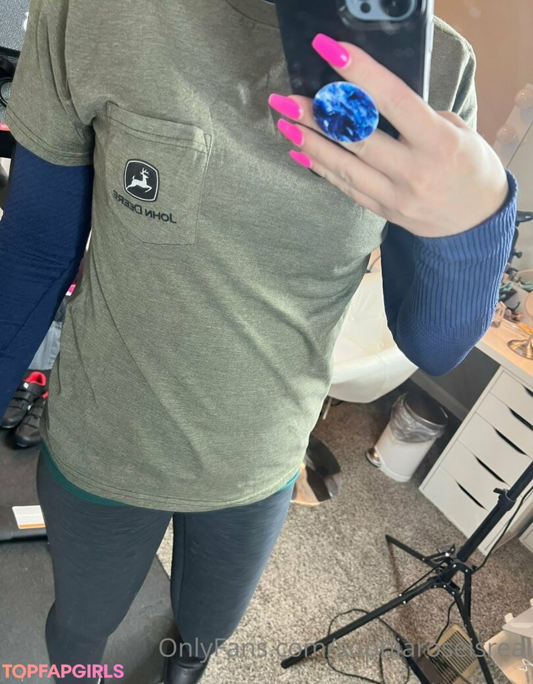 Foto desnuda filtrada de OnlyFans de Sophiaroseisreal #55 Foto desnuda filtrada de OnlyFans de Sophiaroseisreal #55