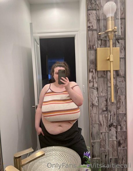 Foto desnuda filtrada de OnlyFans de Itskaitiecali