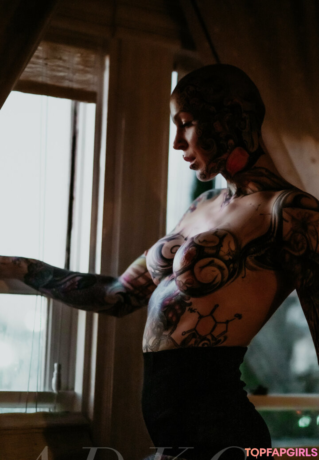 Foto desnuda filtrada de OnlyFans de Cignosuicide #22 Foto desnuda filtrada de OnlyFans de Cignosuicide #22