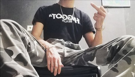 Barebackfaggot