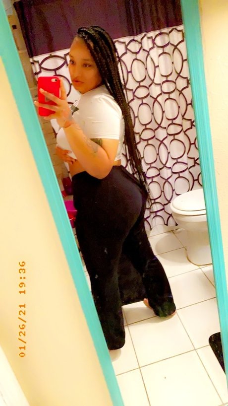 Foto desnuda filtrada de OnlyFans de Sasha M Rodriguez