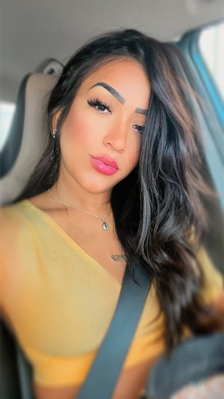Mia Lee
