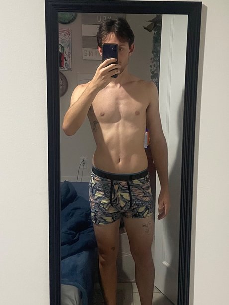 Foto desnuda filtrada de OnlyFans de Babytwunk