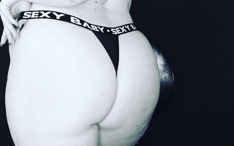 Foto desnuda filtrada de OnlyFans de Jade Leclaire