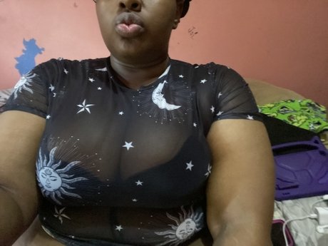 Foto desnuda filtrada de OnlyFans de Bbwthickums