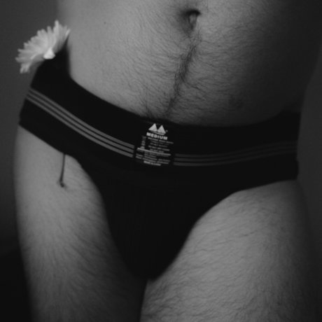 Foto desnuda filtrada de OnlyFans de Manos