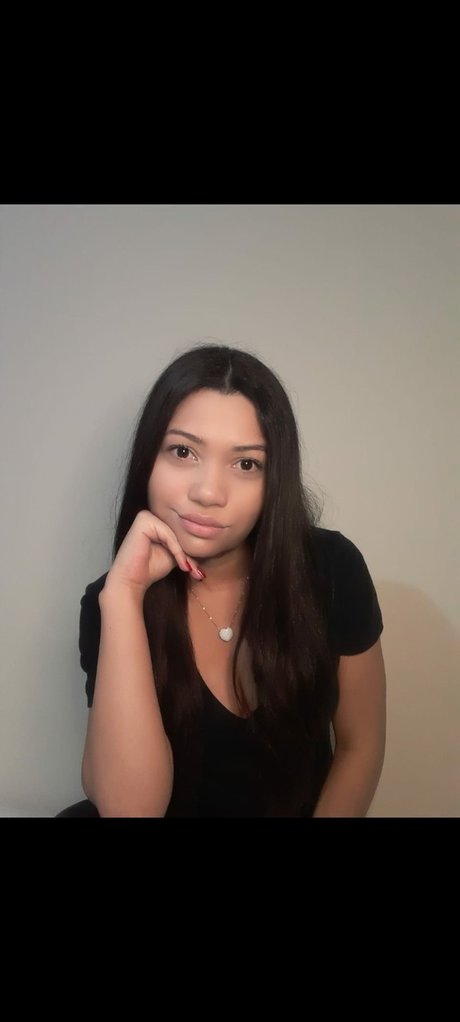 Foto desnuda filtrada de OnlyFans de Bell Sunnable 