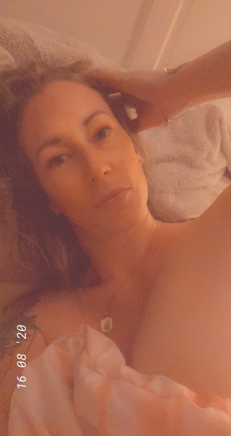 Foto desnuda filtrada de OnlyFans de Isabella