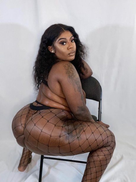 Foto desnuda filtrada de OnlyFans de Milan Bankss Free 