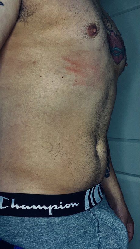 Foto desnuda filtrada de OnlyFans de Mikey Scott