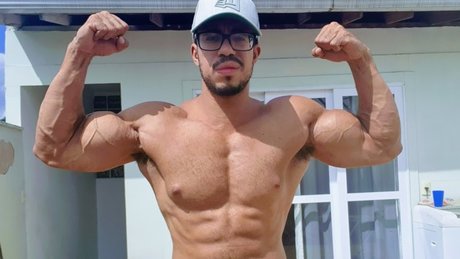 Foto desnuda filtrada de OnlyFans de Mike Hotking