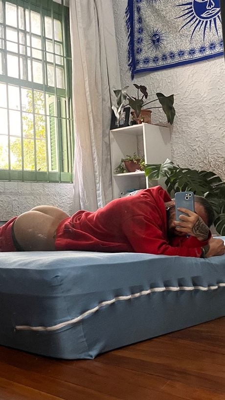 Foto desnuda filtrada de OnlyFans de Tal