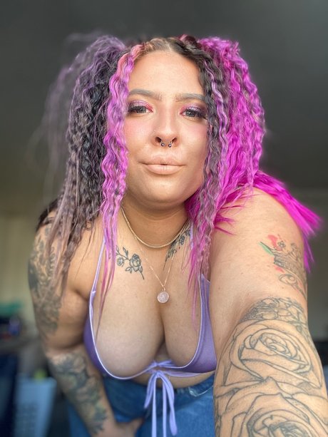 Foto desnuda filtrada de OnlyFans de Charlotte Davis