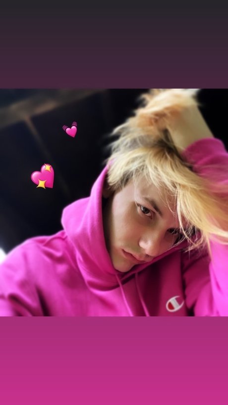 Foto desnuda filtrada de OnlyFans de Billyjameshalljr