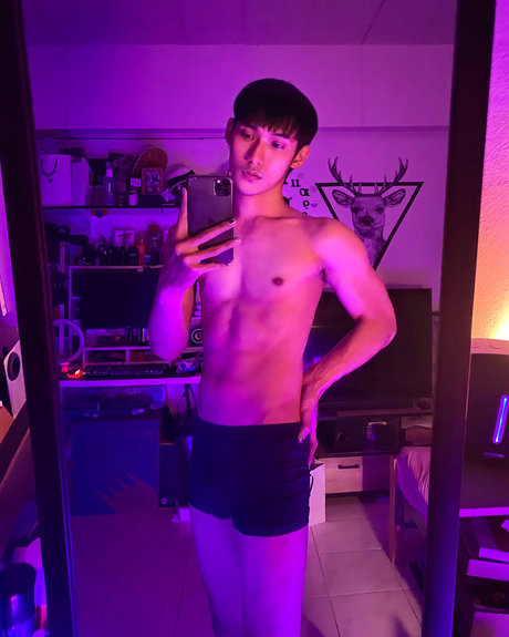 Foto desnuda filtrada de OnlyFans de Billionx