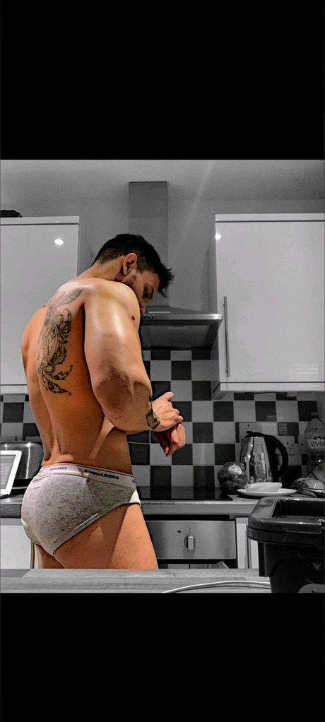 Foto desnuda filtrada de OnlyFans de Andrade30uk