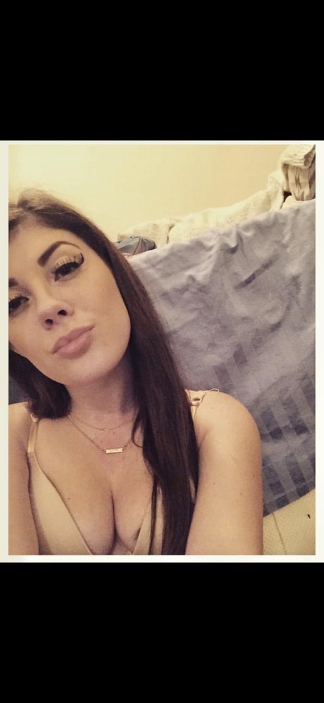 Foto desnuda filtrada de OnlyFans de Mikayla Espindola