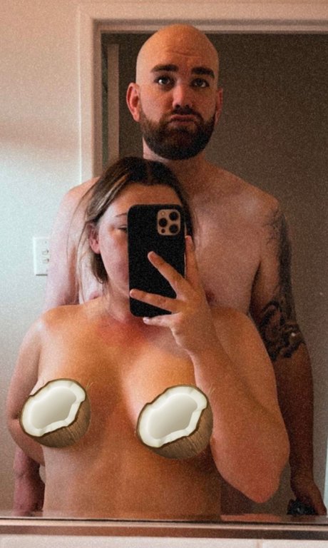 Foto desnuda filtrada de OnlyFans de Mike Ampamp Becky 