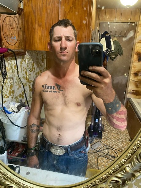 Foto desnuda filtrada de OnlyFans de Richard Alexander