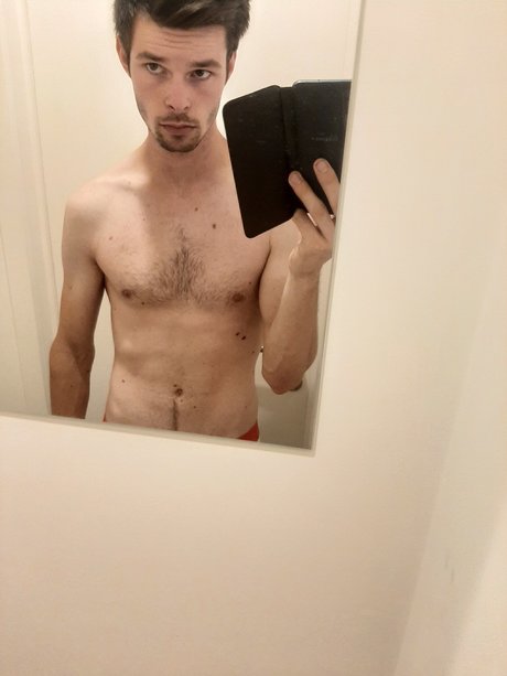 Foto desnuda filtrada de OnlyFans de Michiel