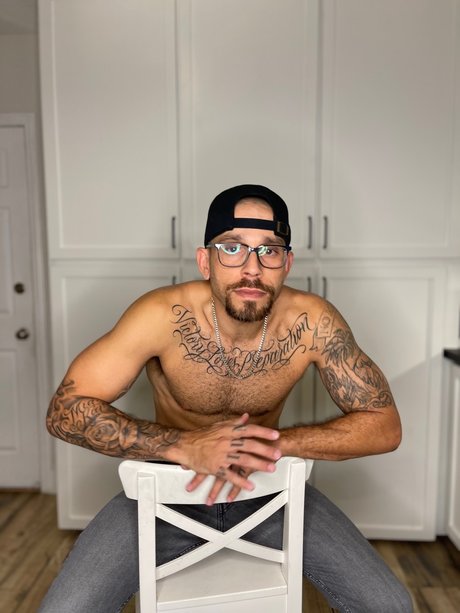 Foto desnuda filtrada de OnlyFans de Michaelgrey69