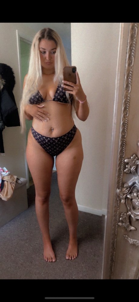Bigbattyblondxo