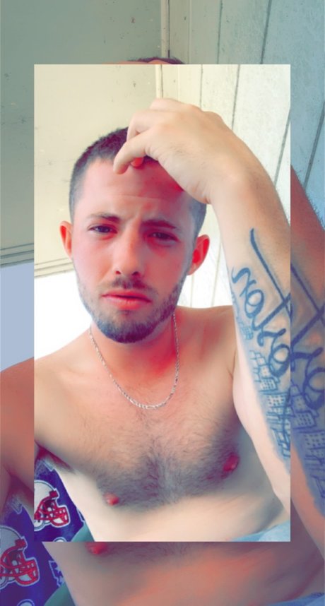 Foto desnuda filtrada de OnlyFans de Bee Neal