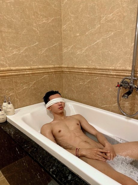Foto desnuda filtrada de OnlyFans de Minh