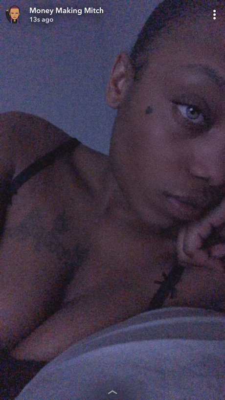 Foto desnuda filtrada de OnlyFans de Mina