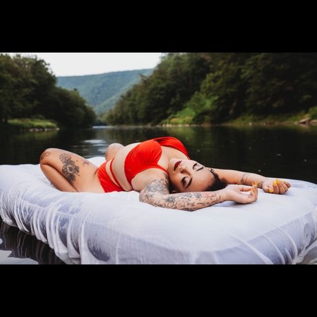 Foto desnuda filtrada de OnlyFans de Desi