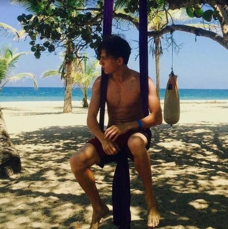 Foto desnuda filtrada de OnlyFans de Marcelandrei Hudiian