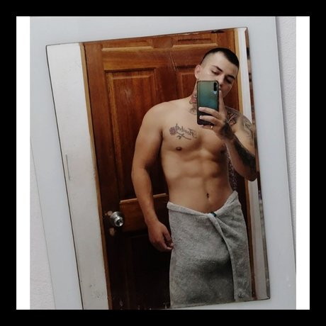 Foto desnuda filtrada de OnlyFans de Andrs