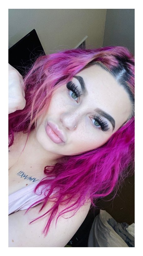 Foto desnuda filtrada de OnlyFans de Candygirl