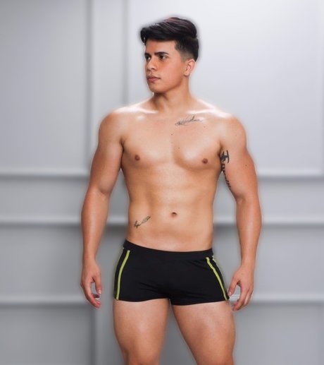 Foto desnuda filtrada de OnlyFans de Joel Moreira Zambrano