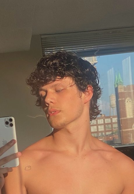 Foto desnuda filtrada de OnlyFans de Carter Layton