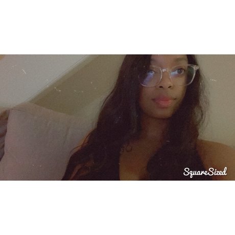 Foto desnuda filtrada de OnlyFans de Zoey